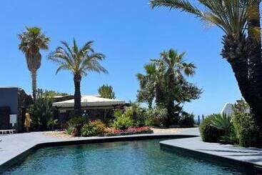 تختخواب و صبحانه Don Mario Resort Adults Only