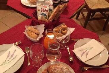 تختخواب و صبحانه Le Chalet Del Pollino