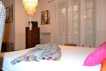 تختخواب و صبحانه Villa Ethnic Chic
