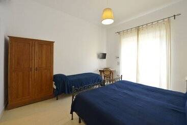 تختخواب و صبحانه Villa Mazzella