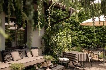 هتل Chalet Gravenstein