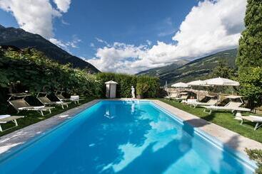 هتل Chalet Gravenstein