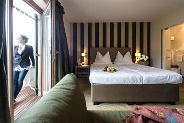 هتل Chalet Gravenstein