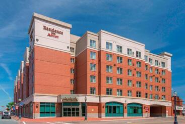 هتل Residence Inn By Marriott Moncton