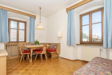 اقامتگاه Appartements Eppanerhof