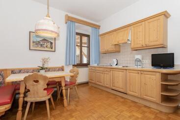 اقامتگاه Appartements Eppanerhof