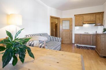اقامتگاه Appartements Eppanerhof