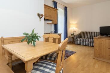 اقامتگاه Appartements Eppanerhof