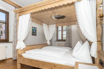 اقامتگاه Appartements Eppanerhof
