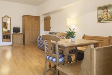 اقامتگاه Appartements Eppanerhof