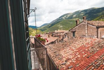 تختخواب و صبحانه Il Palazzo