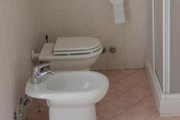هتل Albergo Escondido