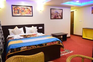 هتل Golden Sunrise & Spa