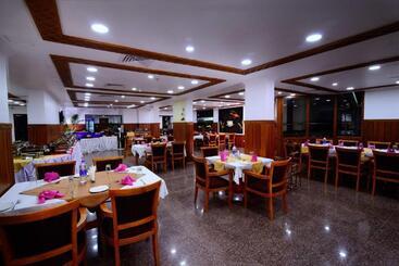 هتل Sps Kingsway
