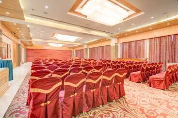 The Ssk Solitaire Hotel & Banquets