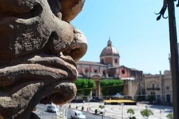 آپارتمانهای توریستها Appartamenti Piazza Duomo Acireale