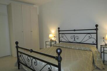 تختخواب و صبحانه Artisti Rooms