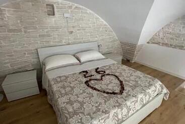 تختخواب و صبحانه Augustus Luxury Suite