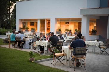 تختخواب و صبحانه Borgo Del Faro