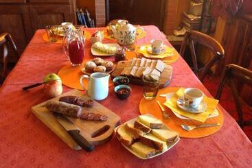 تختخواب و صبحانه Cascina Brunod