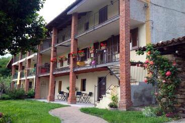 تختخواب و صبحانه Cascina Brunod
