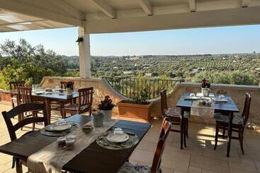 تختخواب و صبحانه Lichiantidde Home&breakfast