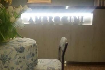 هتل Ambrogini
