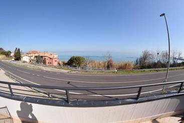 La Scogliera B&b