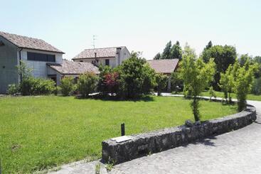 تختخواب و صبحانه Il Giuggiolo