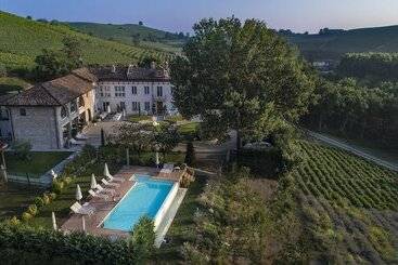 تختخواب و صبحانه Langhe Country House