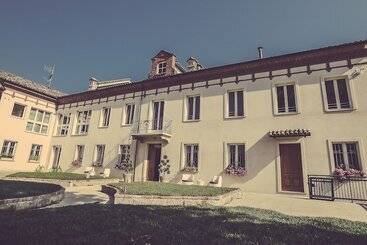 تختخواب و صبحانه Langhe Country House