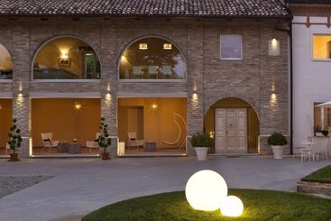 تختخواب و صبحانه Langhe Country House
