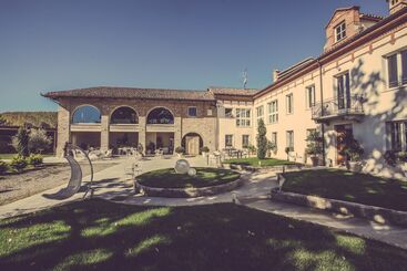تختخواب و صبحانه Langhe Country House