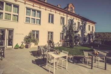 تختخواب و صبحانه Langhe Country House