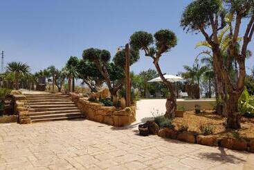 تختخواب و صبحانه Villa Lekythos