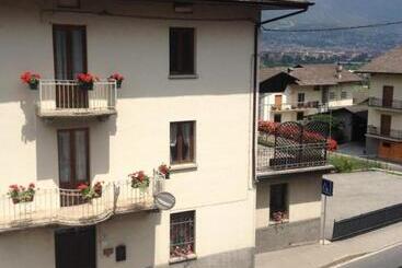 تختخواب و صبحانه Wallace Apartment