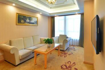Vienna International Hotel Meizhou Dingzi Bridge