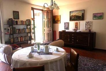 تختخواب و صبحانه Il Nido Del Pettirosso