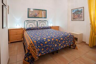 تختخواب و صبحانه La Villa Di Lucia