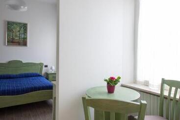 تختخواب و صبحانه Palazzo Di Primavera Guest House