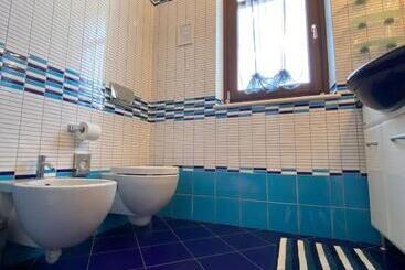 تختخواب و صبحانه Villa Laura Rooms & Pool