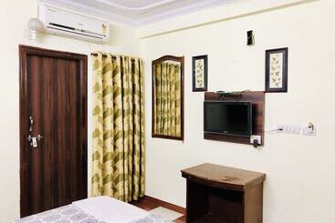 هتل Classic Inn Near Railway Station Jaipur