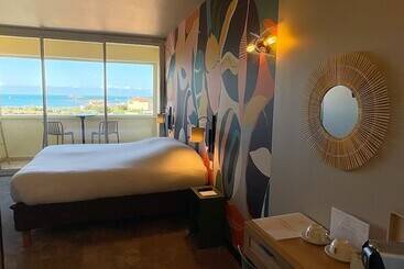 هتل Hôtel La Grande Conque