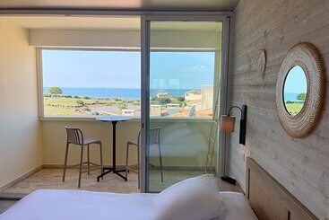هتل Hôtel La Grande Conque