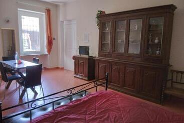 B&b Sans égal, Con Camere Private E Appartamenti Al Piano Terra A Biella
