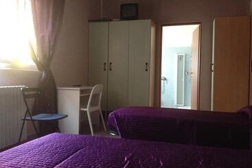 تختخواب و صبحانه Raggio Di Sole   Casa Per Ferie
