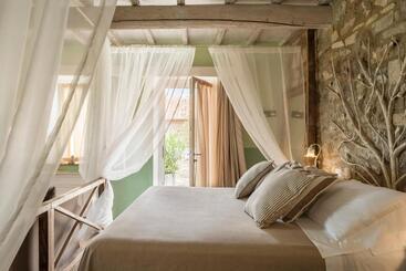 مبيت وإفطار Dimora Santa Margherita   Relais Di Charme