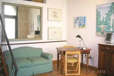 مبيت وإفطار Lo Studio