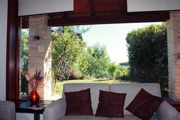 تختخواب و صبحانه Maglioferro Residence