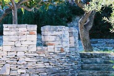 تختخواب و صبحانه Maglioferro Residence